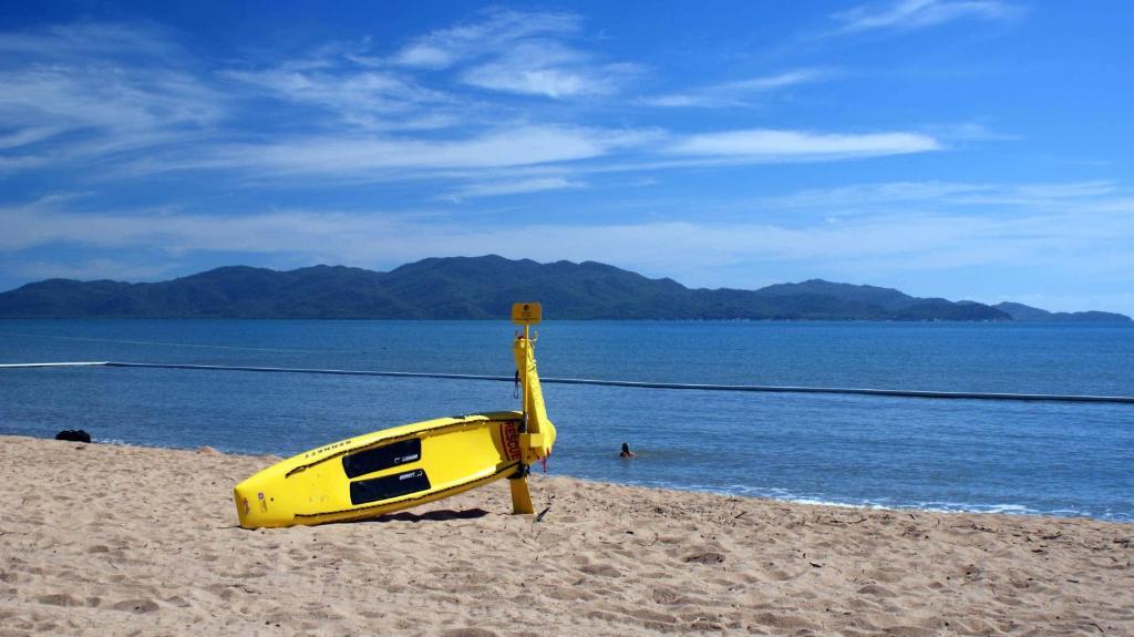 Aparthotel Aquarius On The Beach Townsville Exterior foto